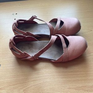 Ahnu Tullia Pink Ballet Flats